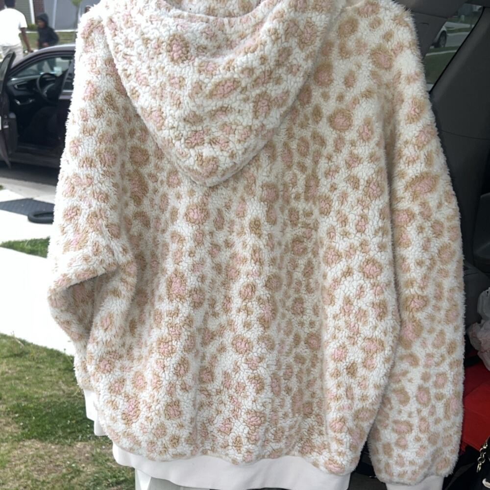 UGG RTW Women's Leopard Print Fleece Pullover Hoodie S White Pink Beige Hooded - Picture 5 of 5